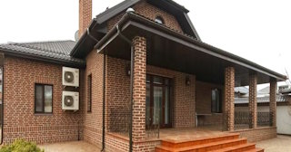 Строительство домов из кирпича с мансардой в Нижнем Тагиле | от 3632 рублей